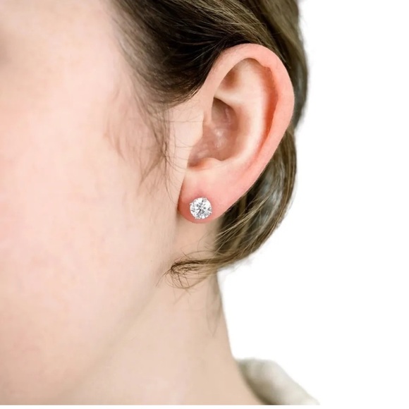 4 Ct Round Cut VVS1/D White Sapphire Stud Earrings 14k White Gold 8mm Push Back - Picture 7 of 7
